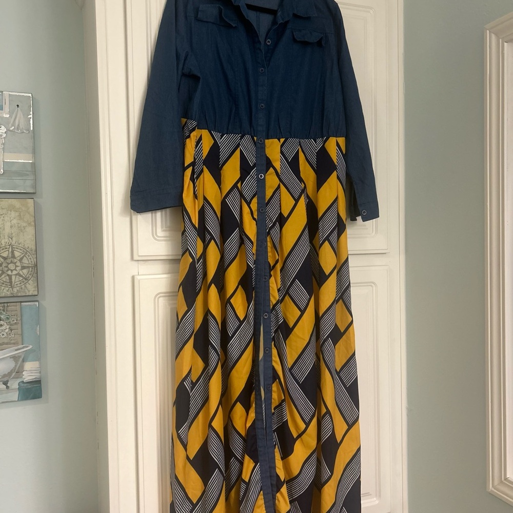 Women’s Blue and Yellow pattern Maxi Dress Size XL - Picture 3 of 7